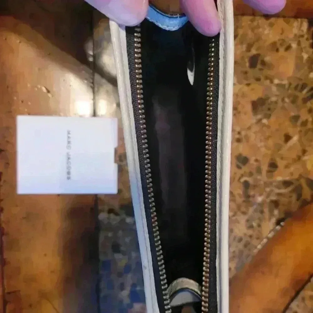 Marc Jacobs white clutch/pouch NWT - Picture 7 of 7